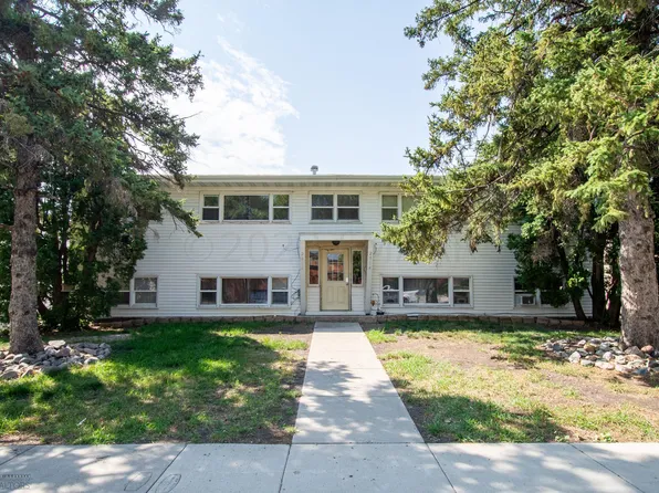2914 7th St N, Fargo, ND 58102