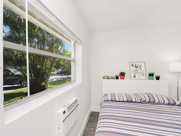 770 NE 123rd St #24 — Photo 9