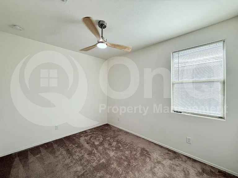 18797 W Becker Ct — Photo 10