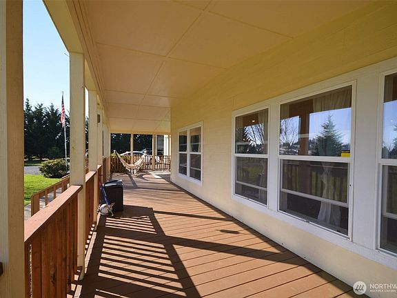 4th image of 119 Becker DR