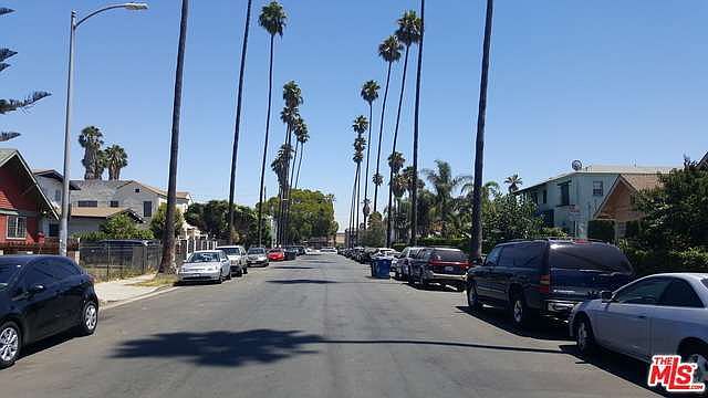 1st image of 605 W 46th St