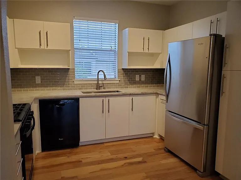 11203 Ranch Road 2222 Rd #302 — Photo 3