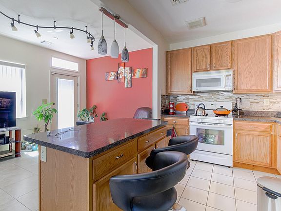 4th image of 7201 Catamaran Way #A