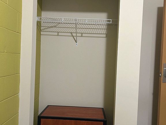 4th image of 253 Lester St #104