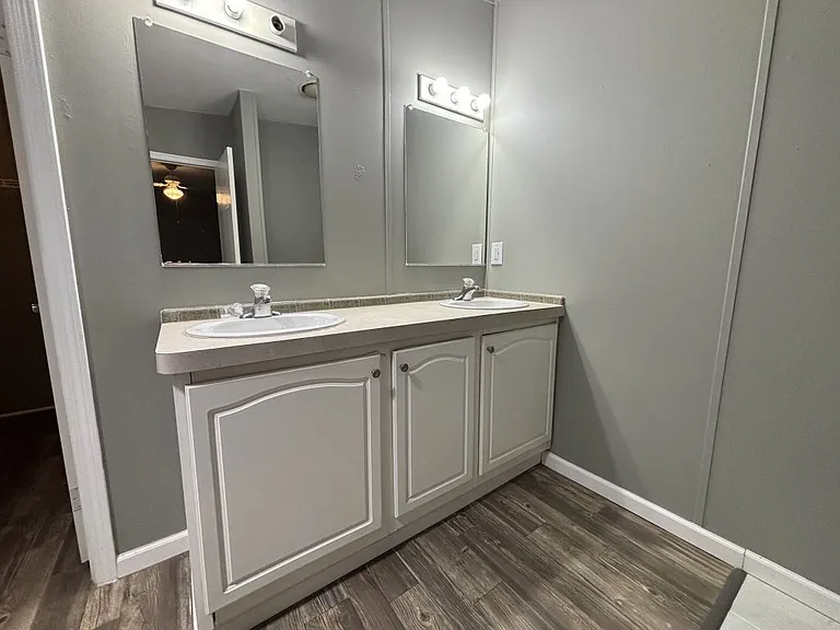 20 Glen Cove Ct #46 — Photo 10