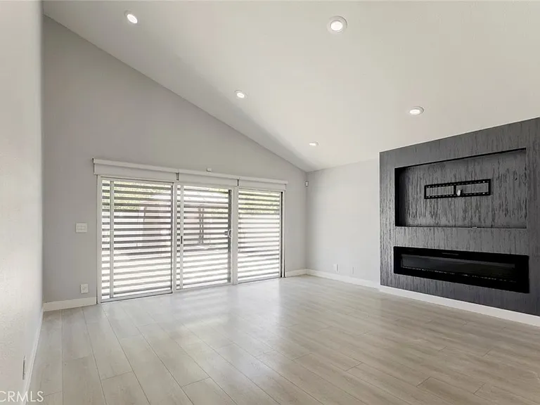 9450 Tampa Ave — Photo 13