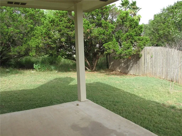 2405 Farragret Cv — Photo 12
