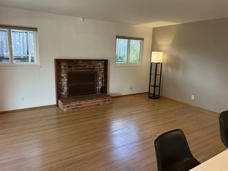 1419 Cambridge St — Photo 9