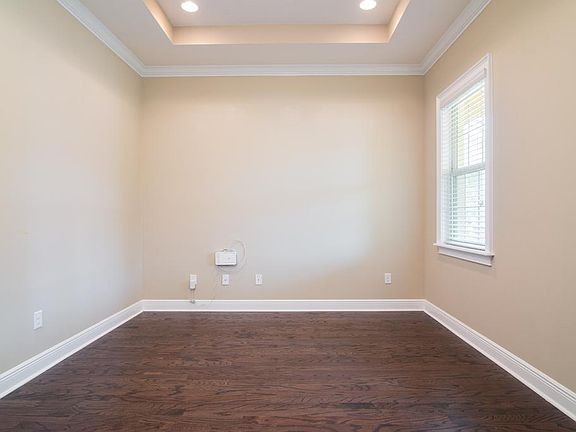 4th image of 3715 W Watrous Ave