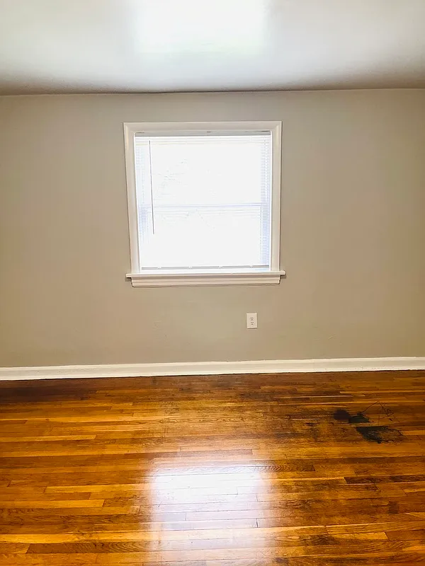2 bed, 1.0 bath, $1,295 — Photo 4