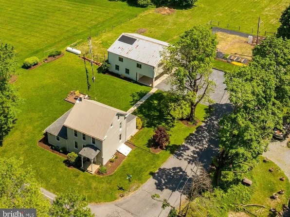 2734 Heidelberg Ave, Newmanstown, PA 17073