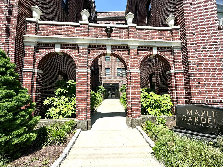 BEAUTIFUL ART DECO ARCHES