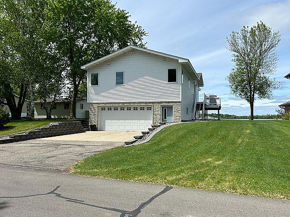 2nd image of 33617 Charlie Trapp Rd