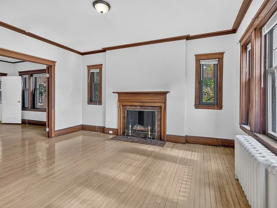 3-5 Linnaean St #29