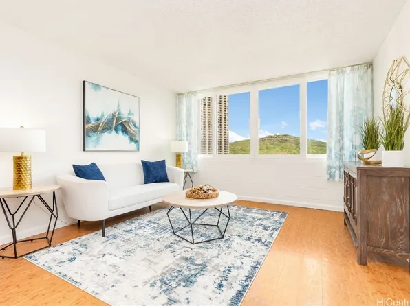 5210 Likini St APT 705, Honolulu, HI 96818