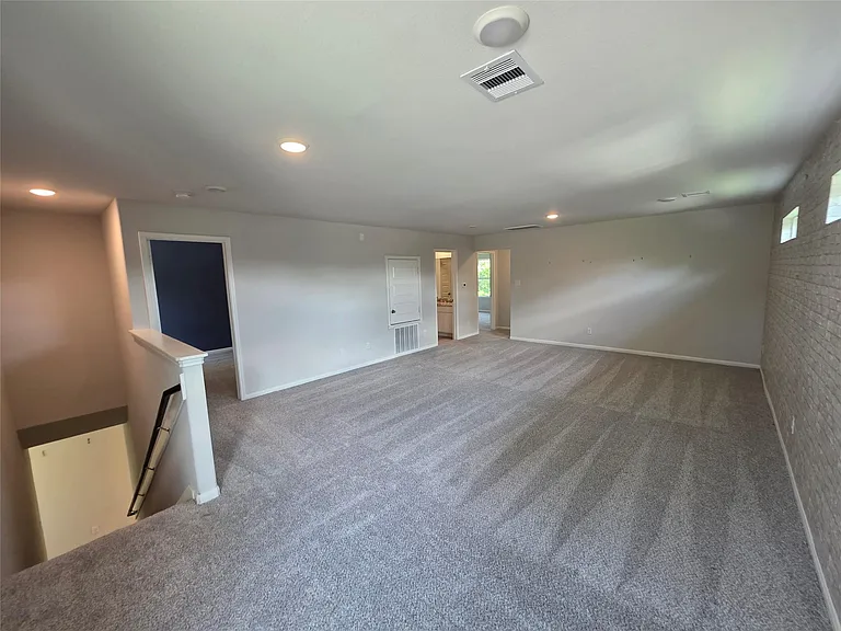 110 Elm Tree Cir — Photo 16
