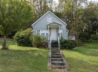 1102 Blackstone Ave, Connellsville, PA 15425