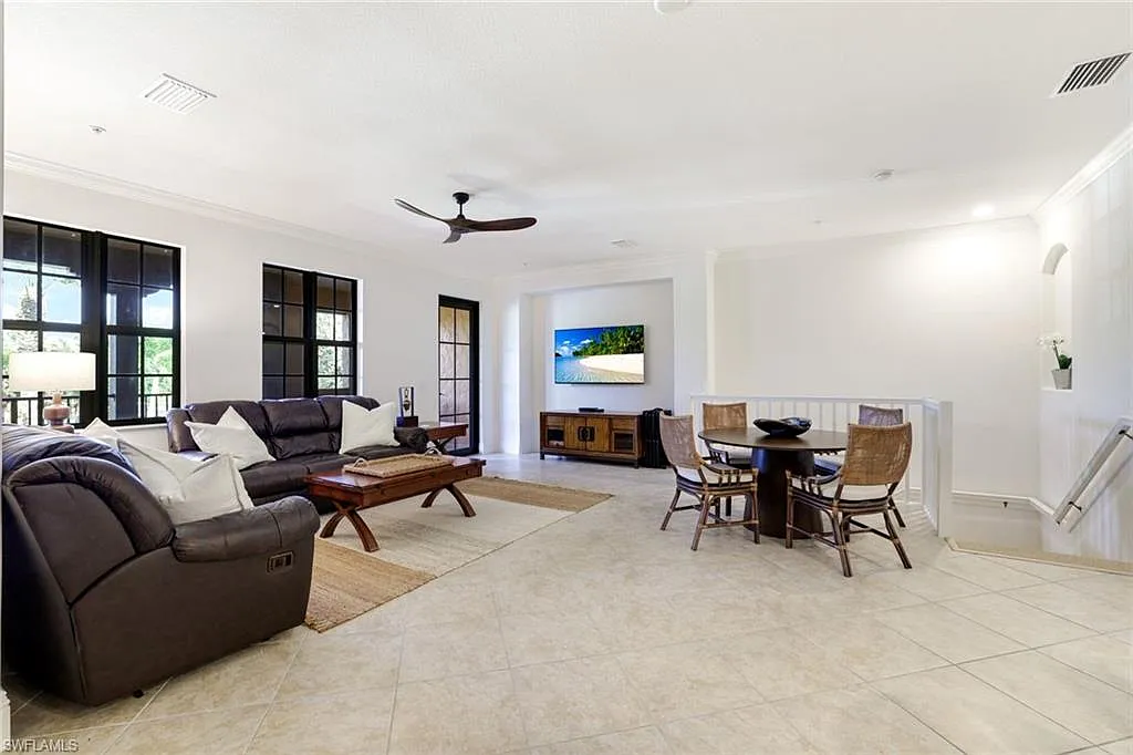 3 bed, 2.0 bath, 1771 sqft, $8,000 — Photo 3