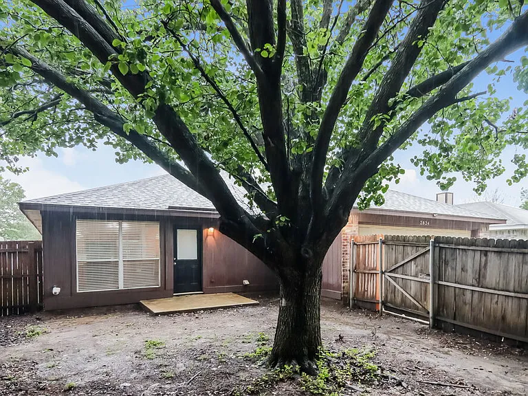 2824 Bent Brook Dr — Photo 16