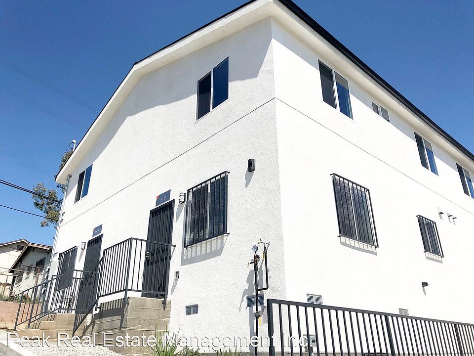 1st image of 410 Sloat St #8695377