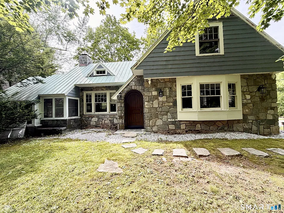 625 Maple Ave