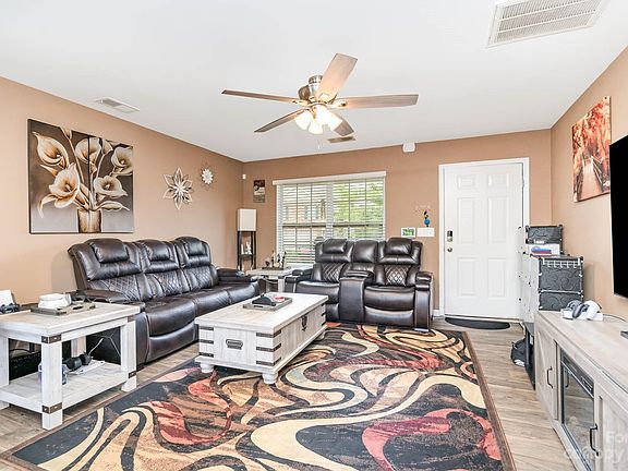 4th image of 1530 Gaston Mountain Dr