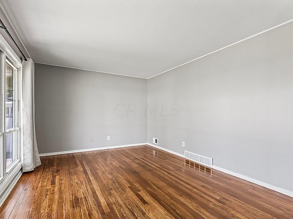 5th image of 4921 McAllister Ave