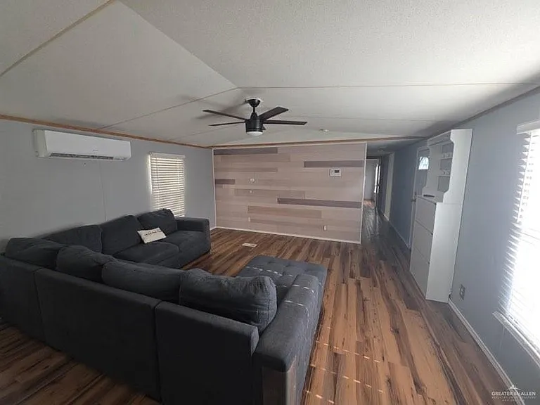 1718 E Juarez Ave NE — Photo 9