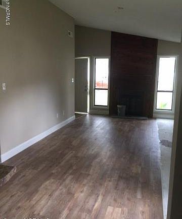 3rd image of 186&188 Village Circle
