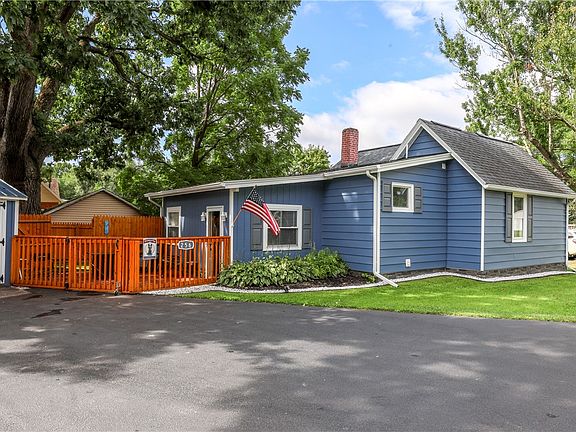 3rd image of 256 Pritchard Avenue Ext