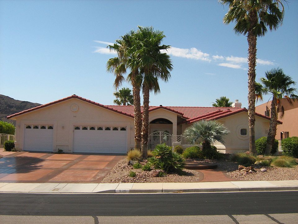 1st image of 936 Vista Lago Way
