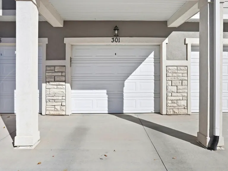1816 W Eaglewood Dr #301 — Photo 17