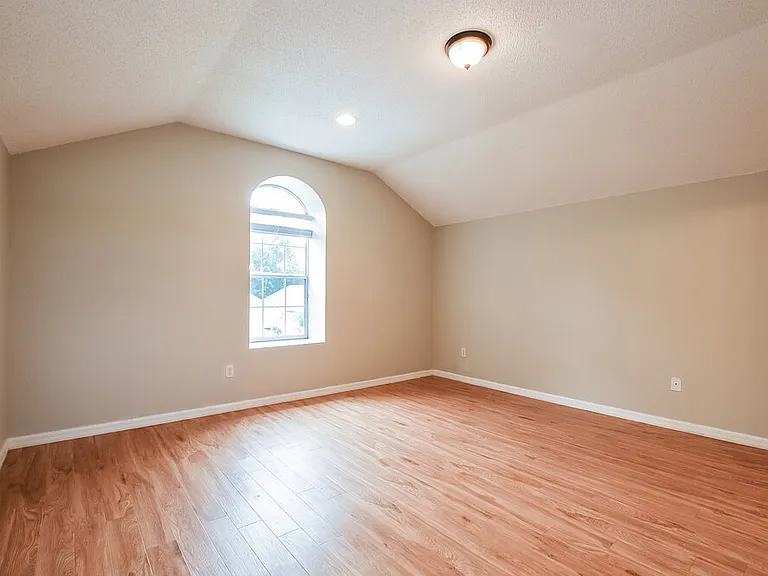 914 Copenhagen Way — Photo 15