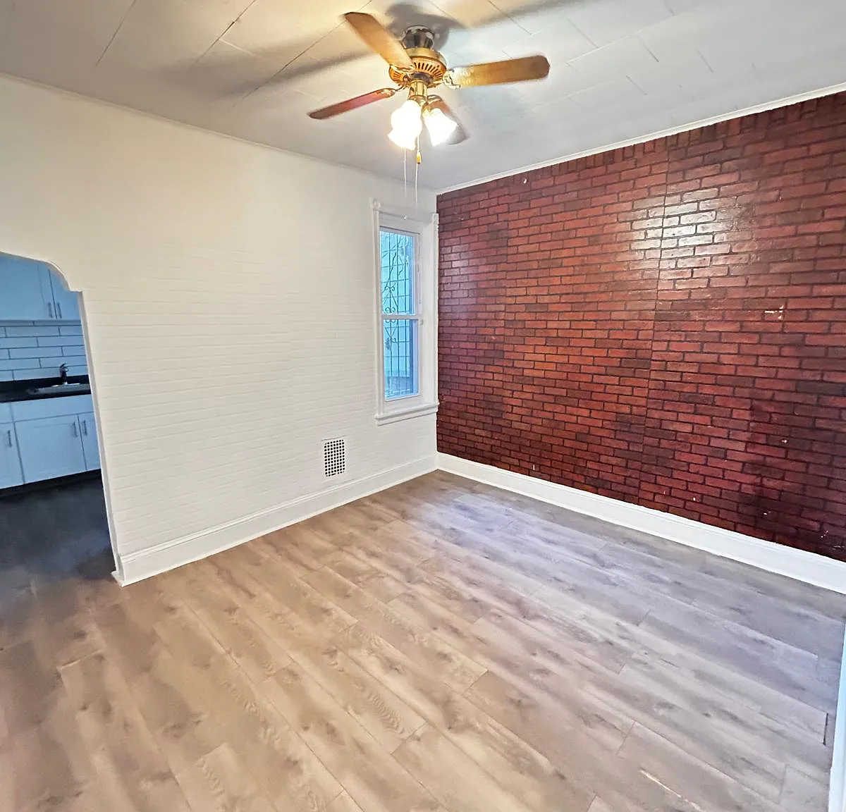 3 bed, 769 sqft, $1,500 — Photo 1