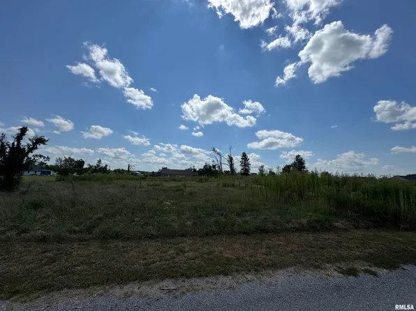 12897 Kyler Ct, Marion, IL 62959