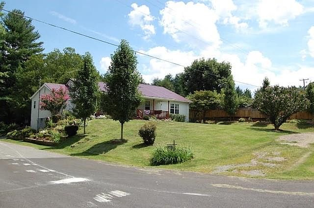 1st image of 24 Columbine Ln