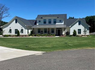 7579 Crockett Ln, Edmond, OK 73034