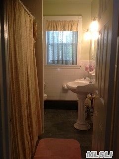 3rd image of 8750 254th St