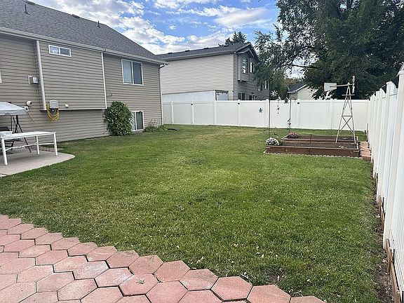 5th image of 3784 Parker Dr