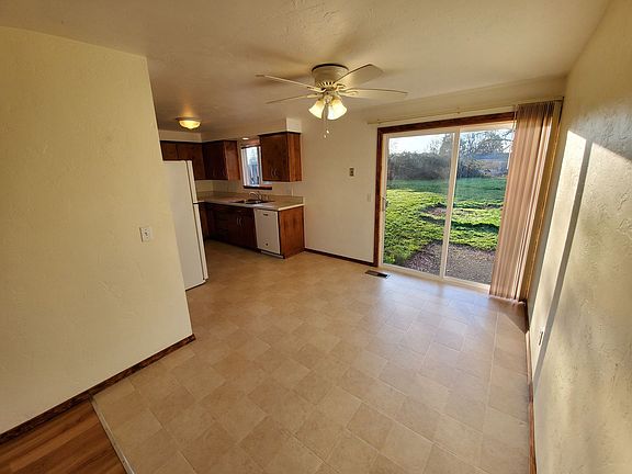 4th image of 4140-4447 NE Amanda Ln #4342