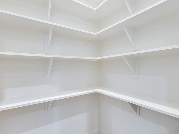 4th image of 113 Ridley Ln