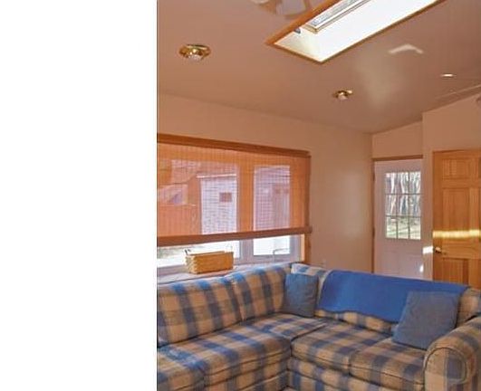 3rd image of 920 Harper Ave