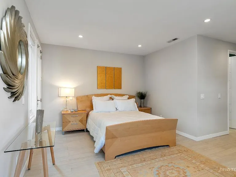 1159 Pacific Ave — Photo 10