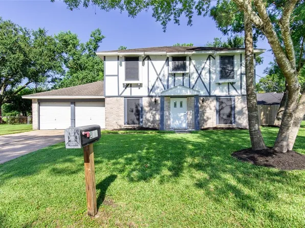 206 Castlelake Dr, Friendswood, TX 77546