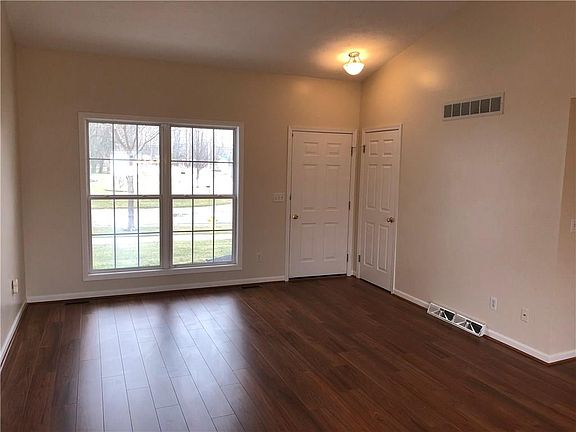 3rd image of 13 Stothard Dr
