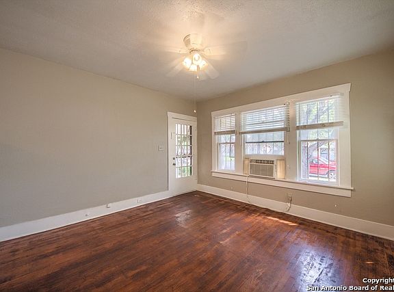 5th image of 1139 E Drexel Ave