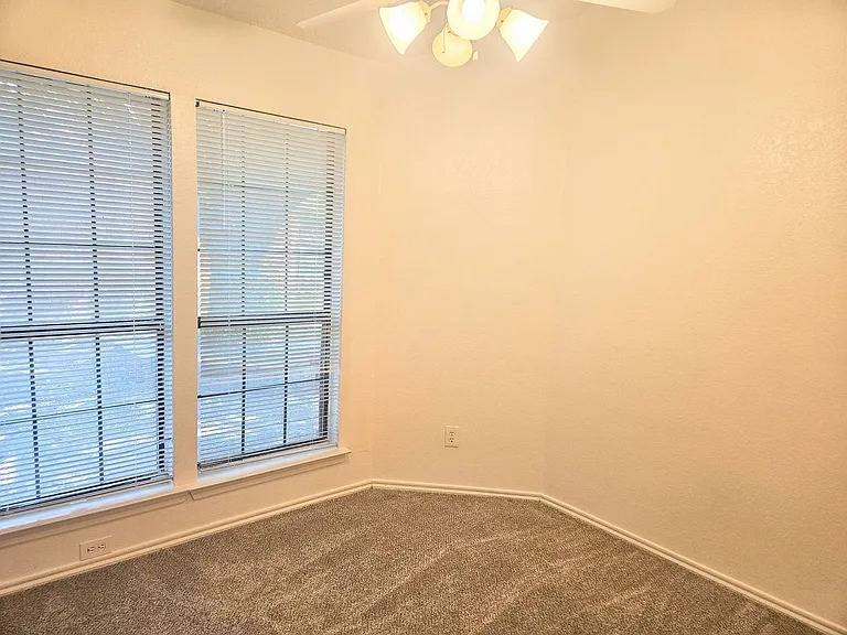 3104 Morning Meadow Ln — Photo 17