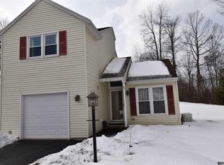 30 Anchor Dr, Waterford, NY 12188