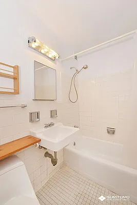 Rented by Sumitomo Real Estate Sales | media 19