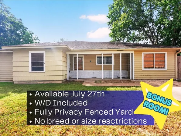 725 Mary Lake Dr, Bryan, TX 77802
